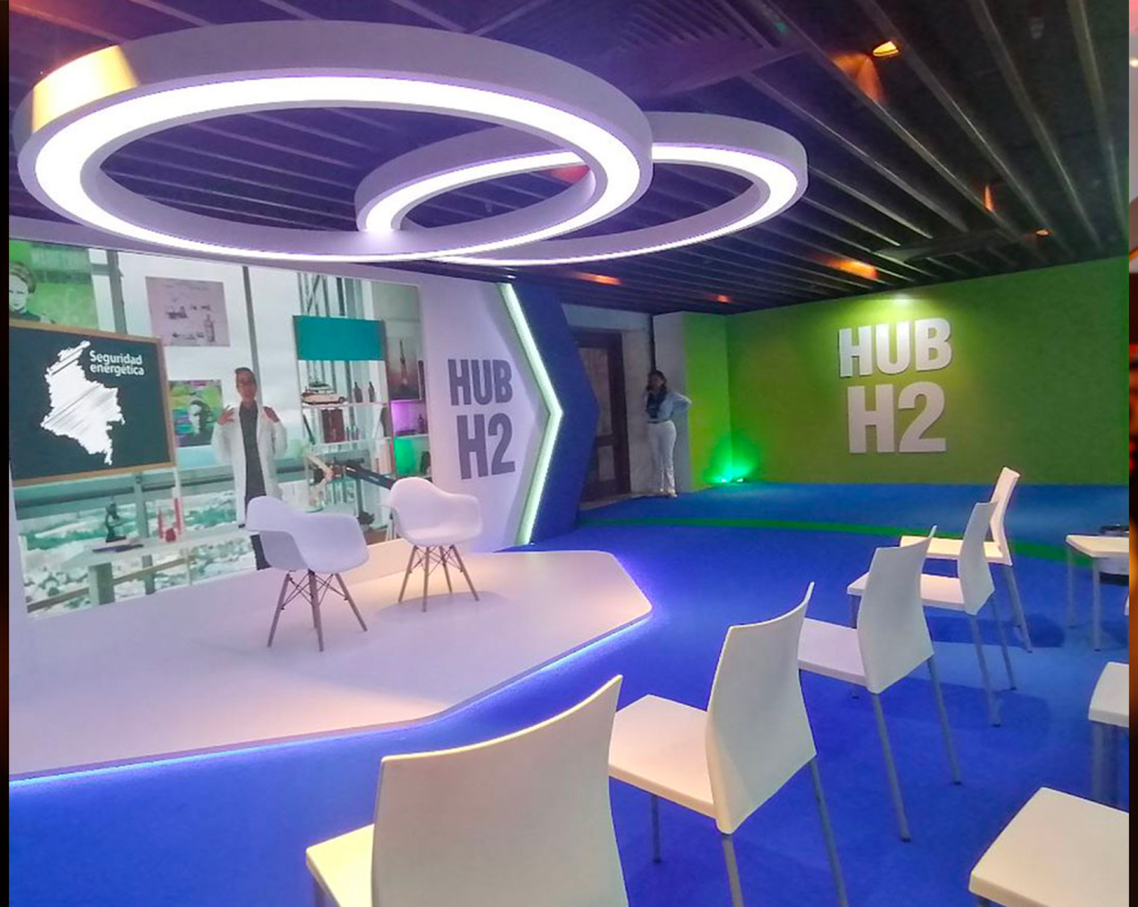 Escenografía del stand de petrolera en el Congreso de Petróleo 2023 en el Centro de Convenciones de Cartagena, diseñada por Jump Design SAS